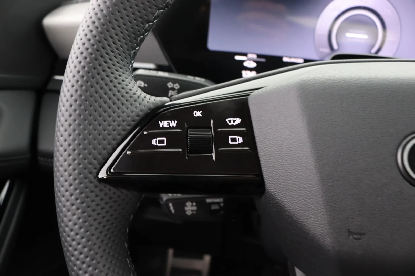Audi Q6 e-tron YMU-859 carousel image