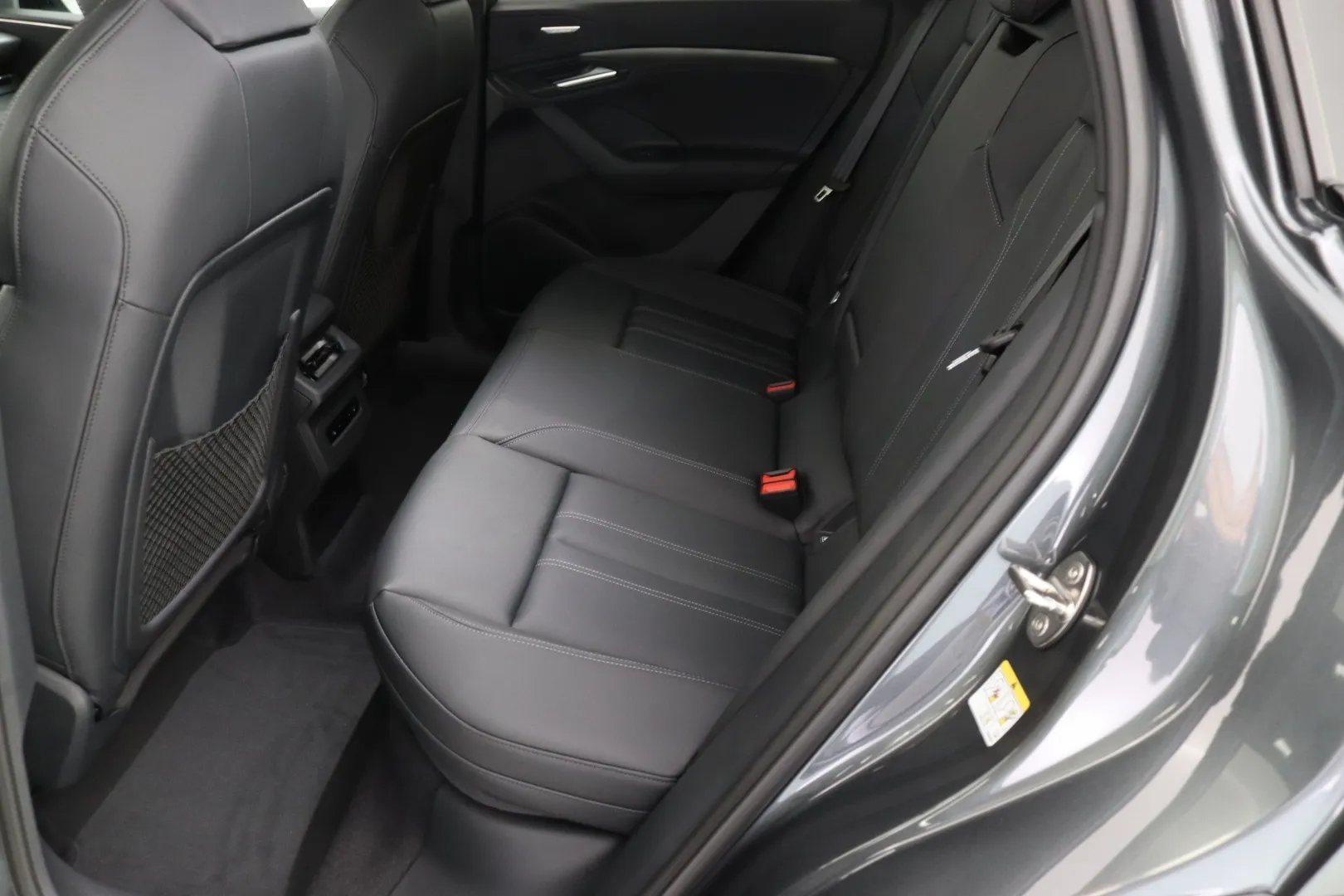 Audi Q6 e-tron YMU-859 carousel image
