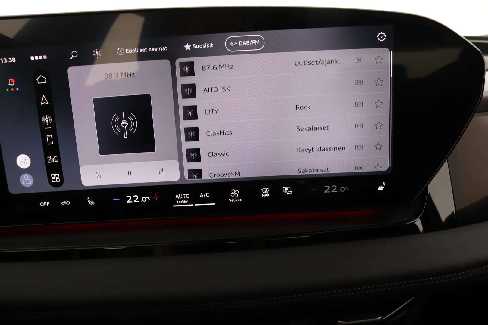 Audi Q6 e-tron YMU-859 carousel image