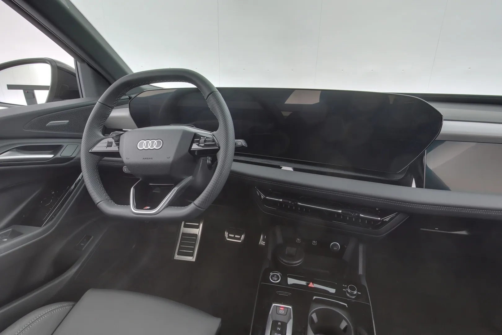 Audi Q6 e-tron YMU-859 carousel image