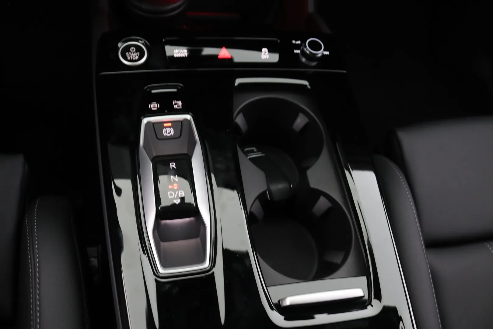 Audi Q6 e-tron YMU-859 carousel image