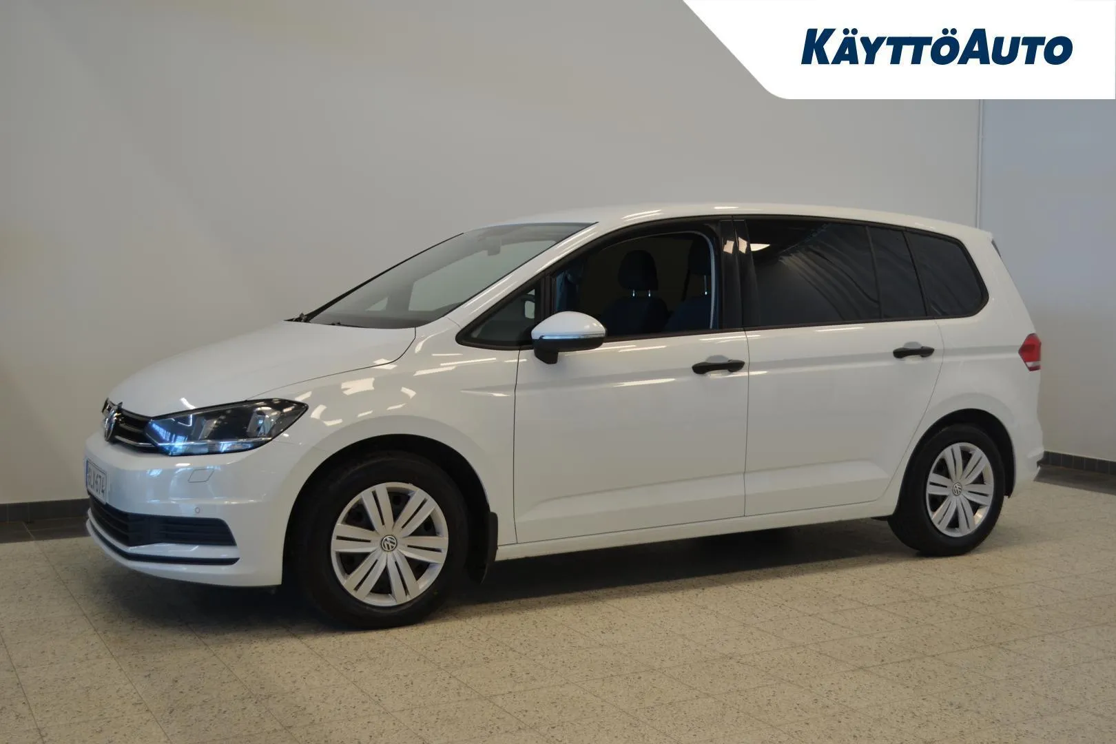 Volkswagen Touran GLX-674 carousel image