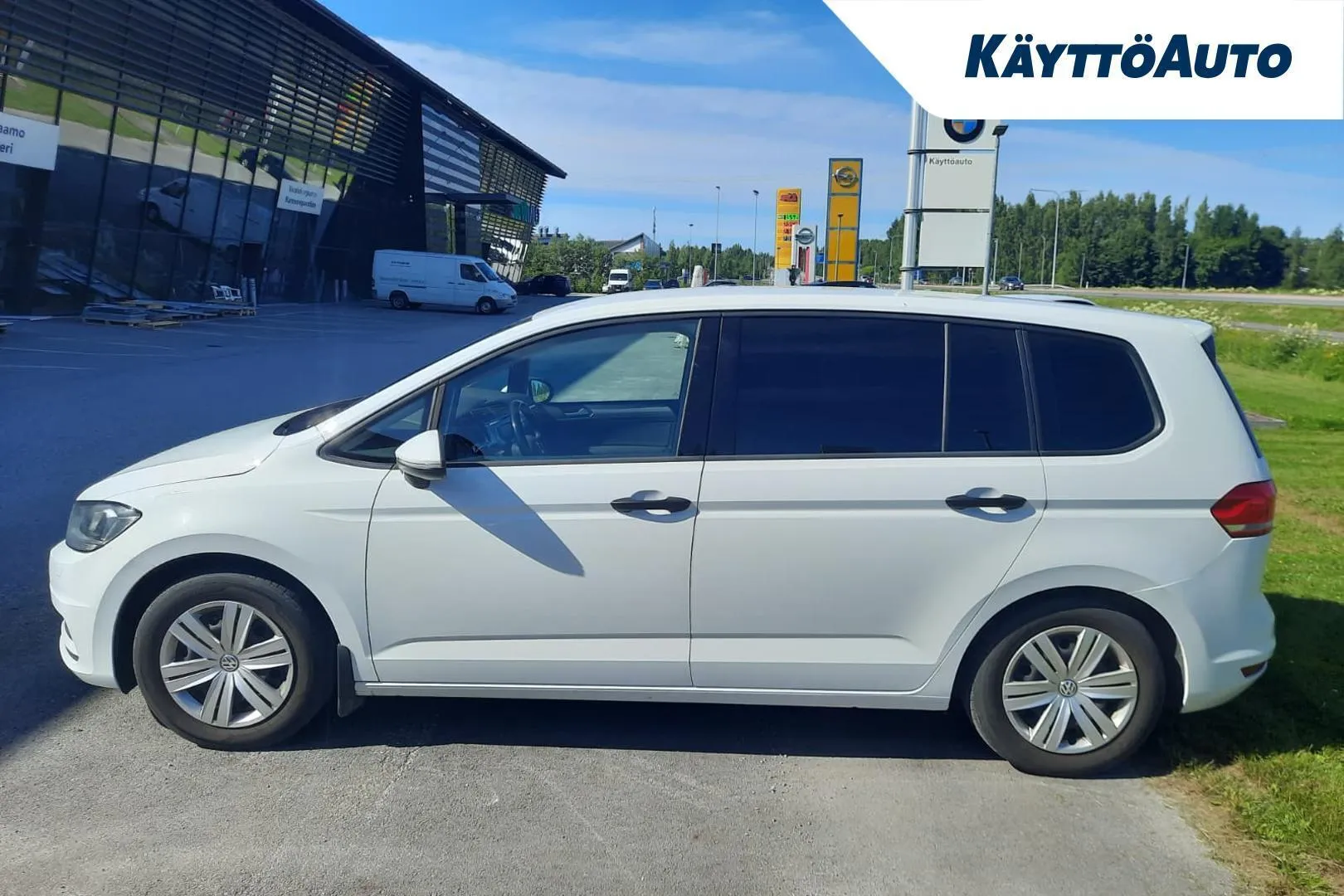 Volkswagen Touran GLX-674 carousel image
