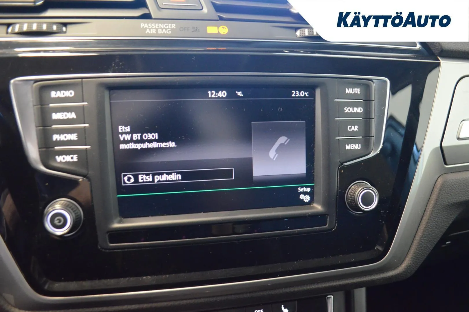 Volkswagen Touran GLX-674 carousel image