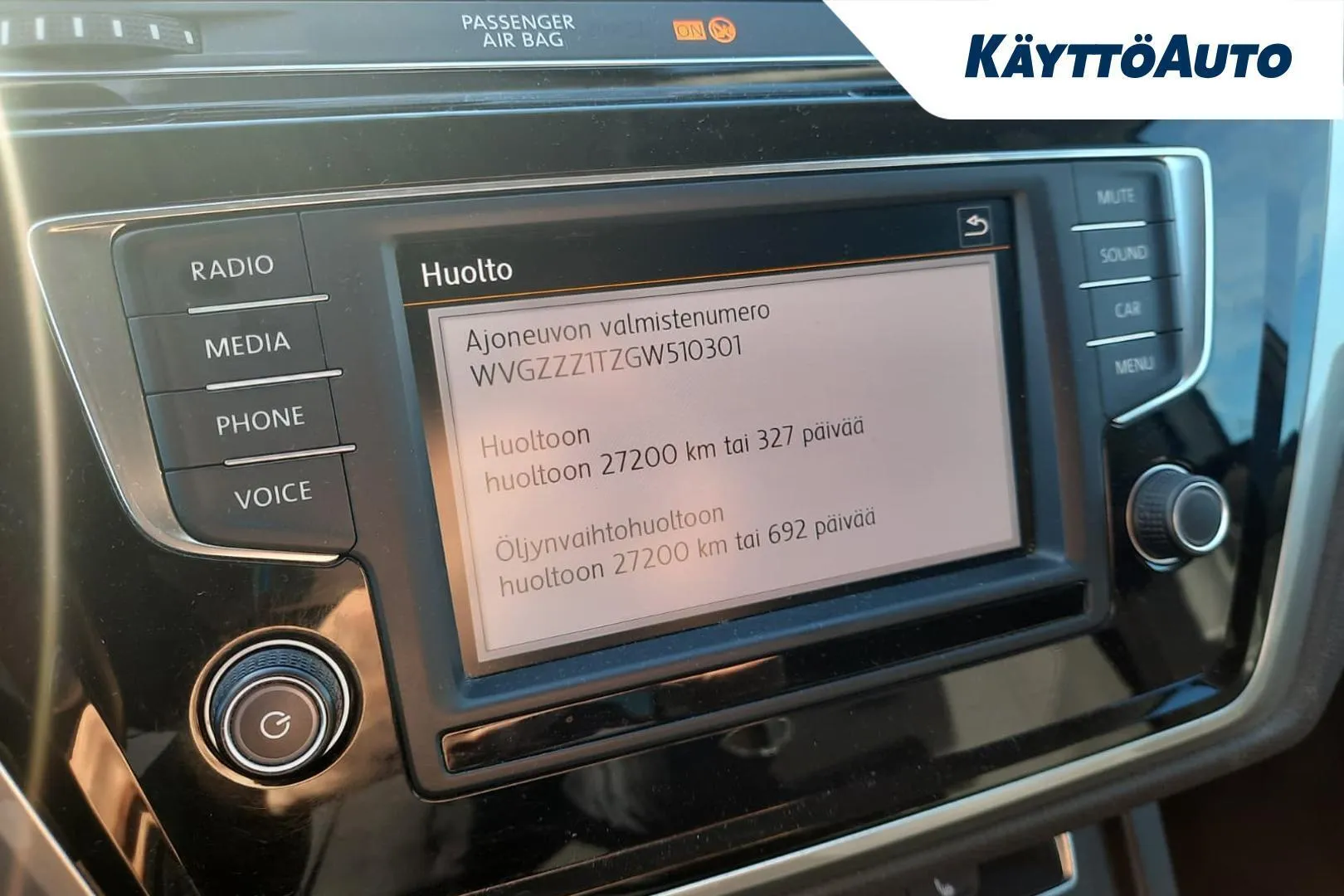 Volkswagen Touran GLX-674 carousel image