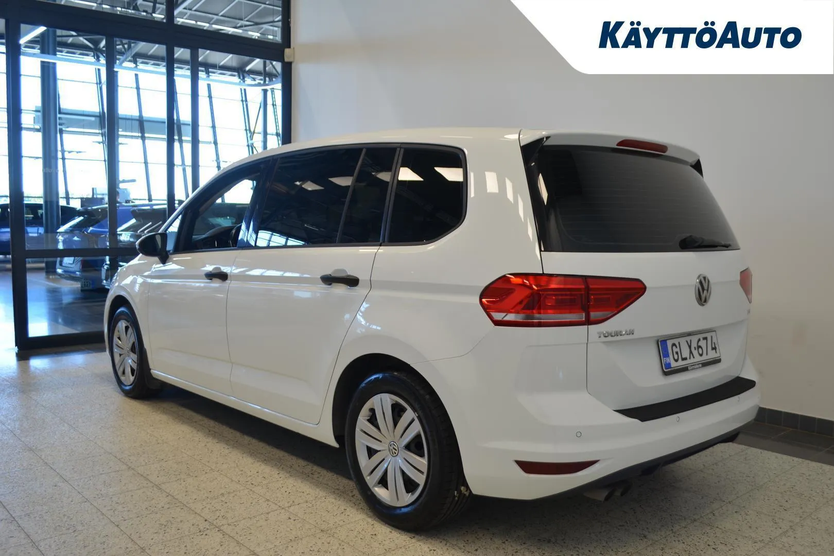 Volkswagen Touran GLX-674 carousel image