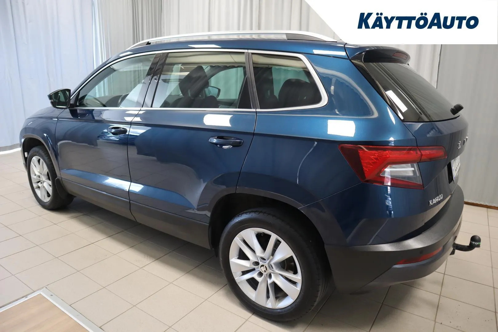 Skoda Karoq IZC-220 carousel image