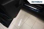 Skoda Karoq IZC-220 carousel thumbs