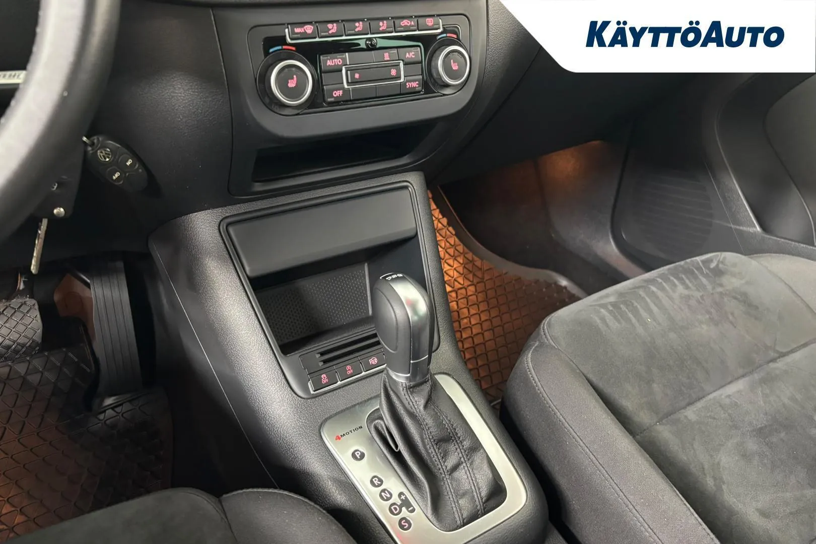 Volkswagen Tiguan IMH-954 carousel image