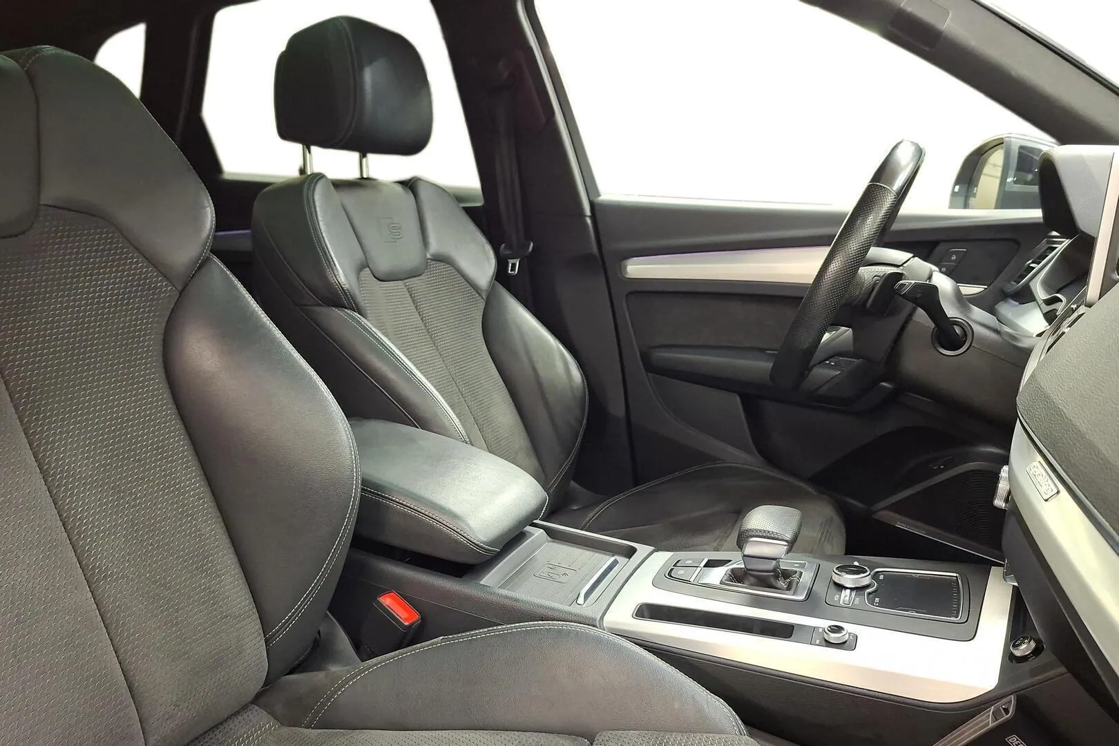 Audi Q5 KVN-619 carousel image