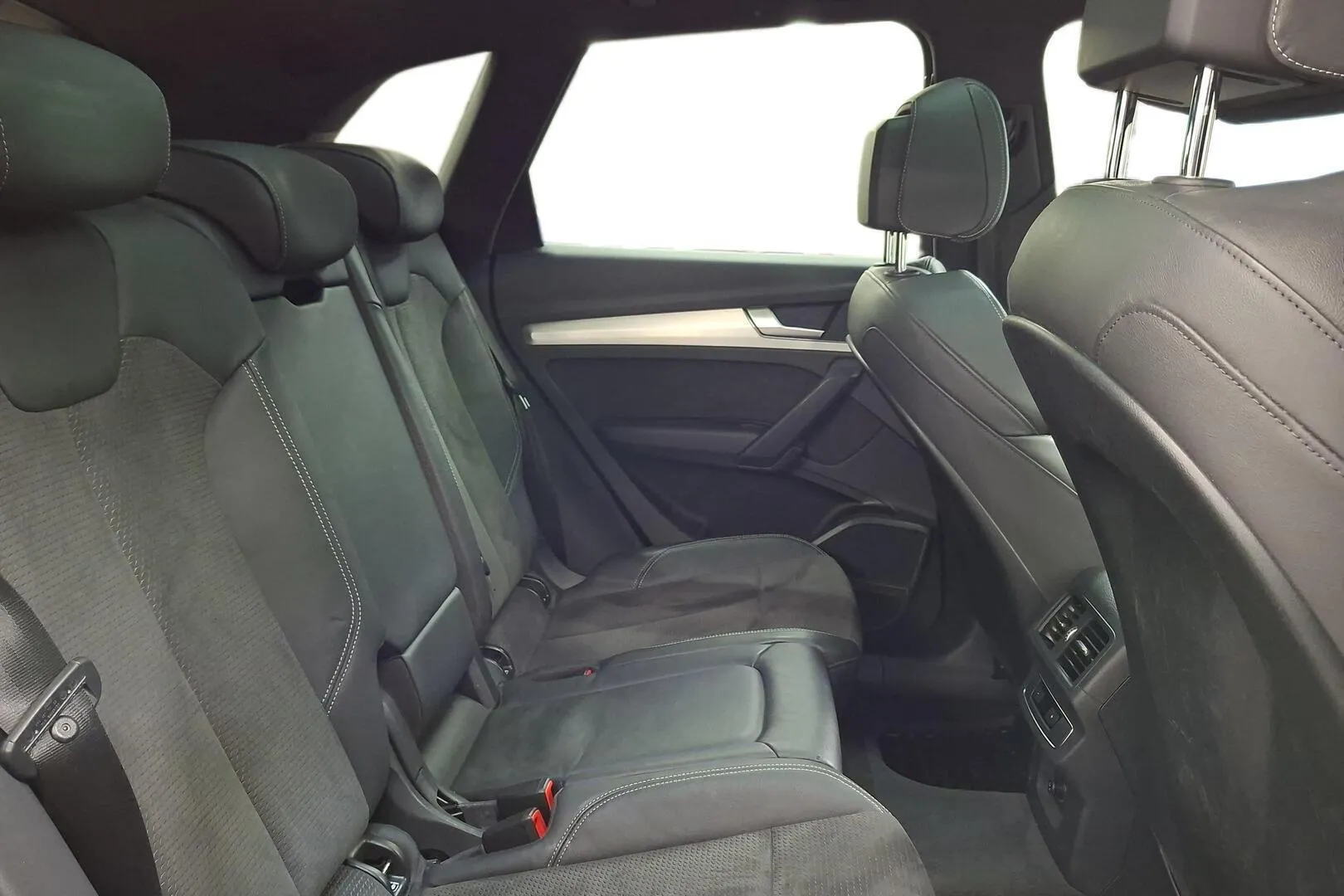 Audi Q5 KVN-619 carousel image