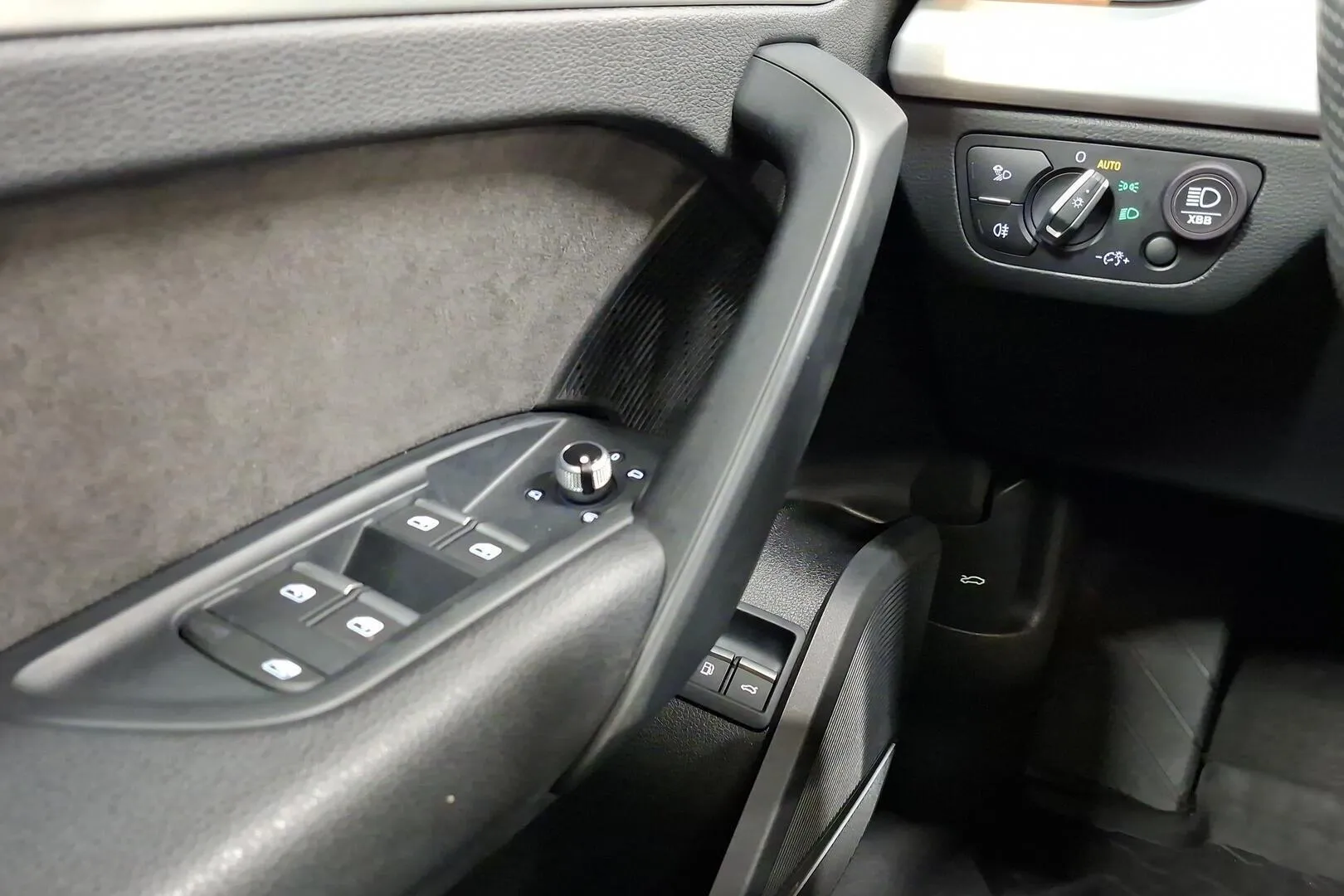 Audi Q5 KVN-619 carousel image