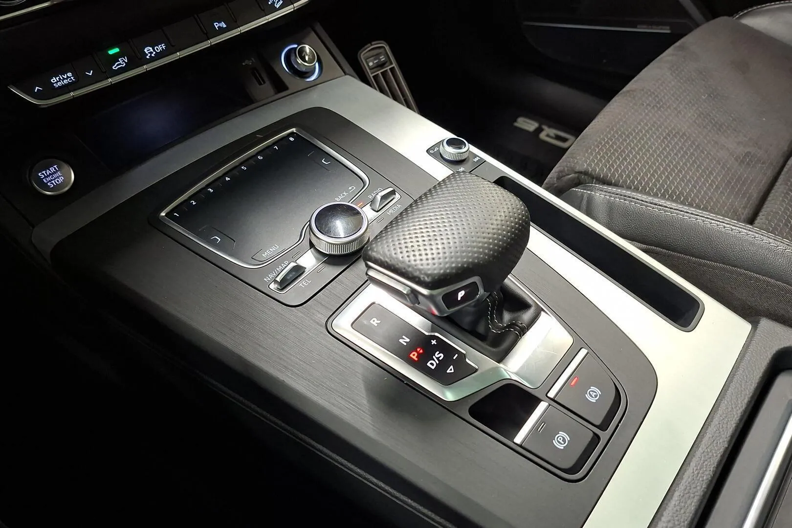 Audi Q5 KVN-619 carousel image