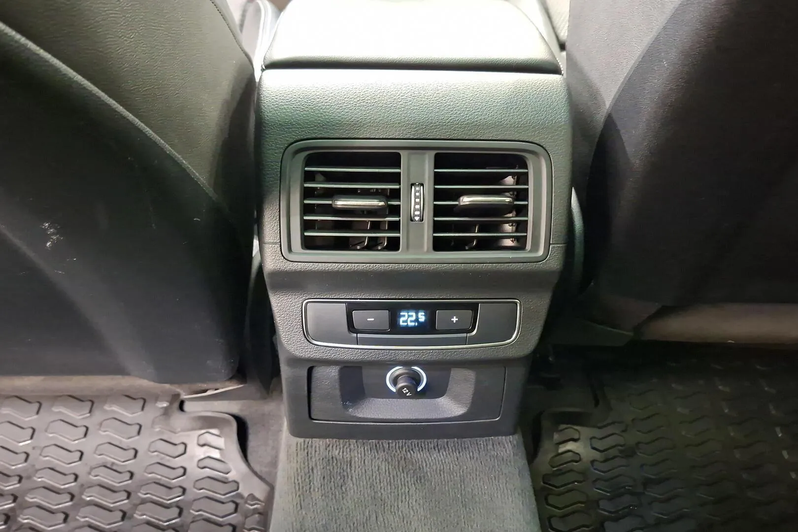 Audi Q5 KVN-619 carousel image
