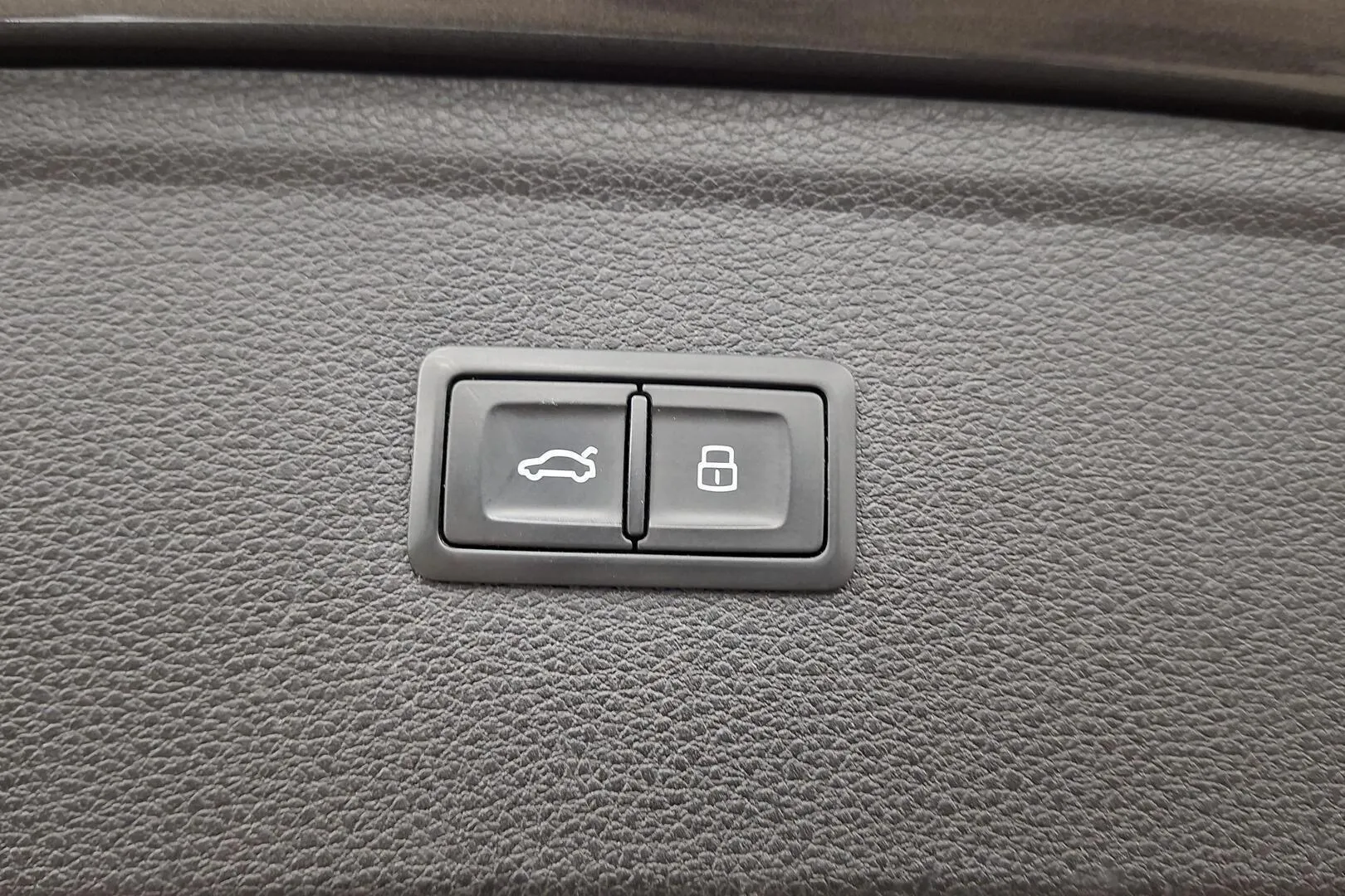 Audi Q5 KVN-619 carousel image