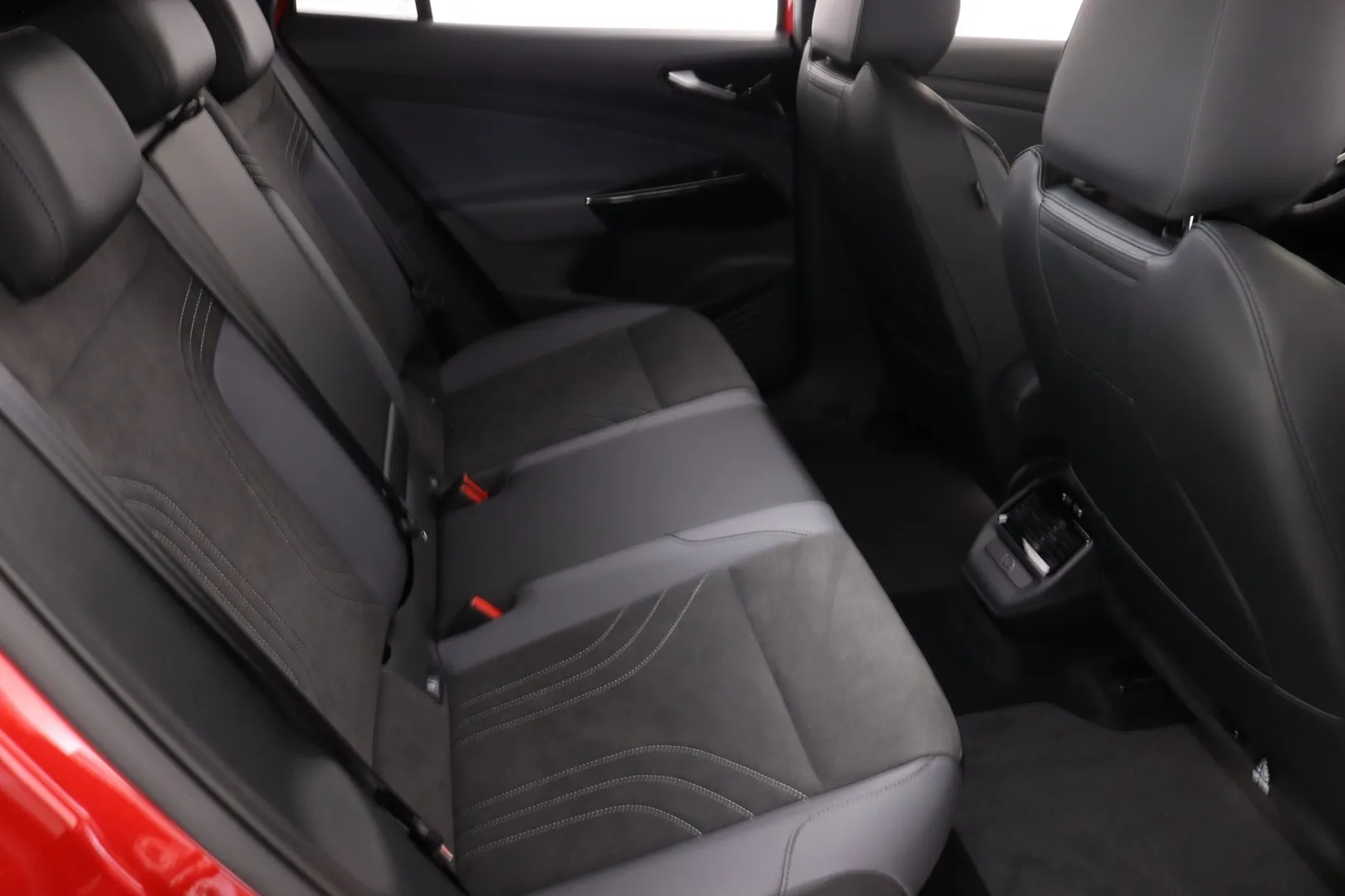 Volkswagen ID.4 KYT-489 carousel image
