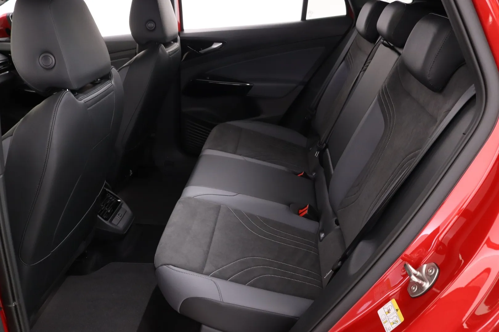 Volkswagen ID.4 KYT-489 carousel image