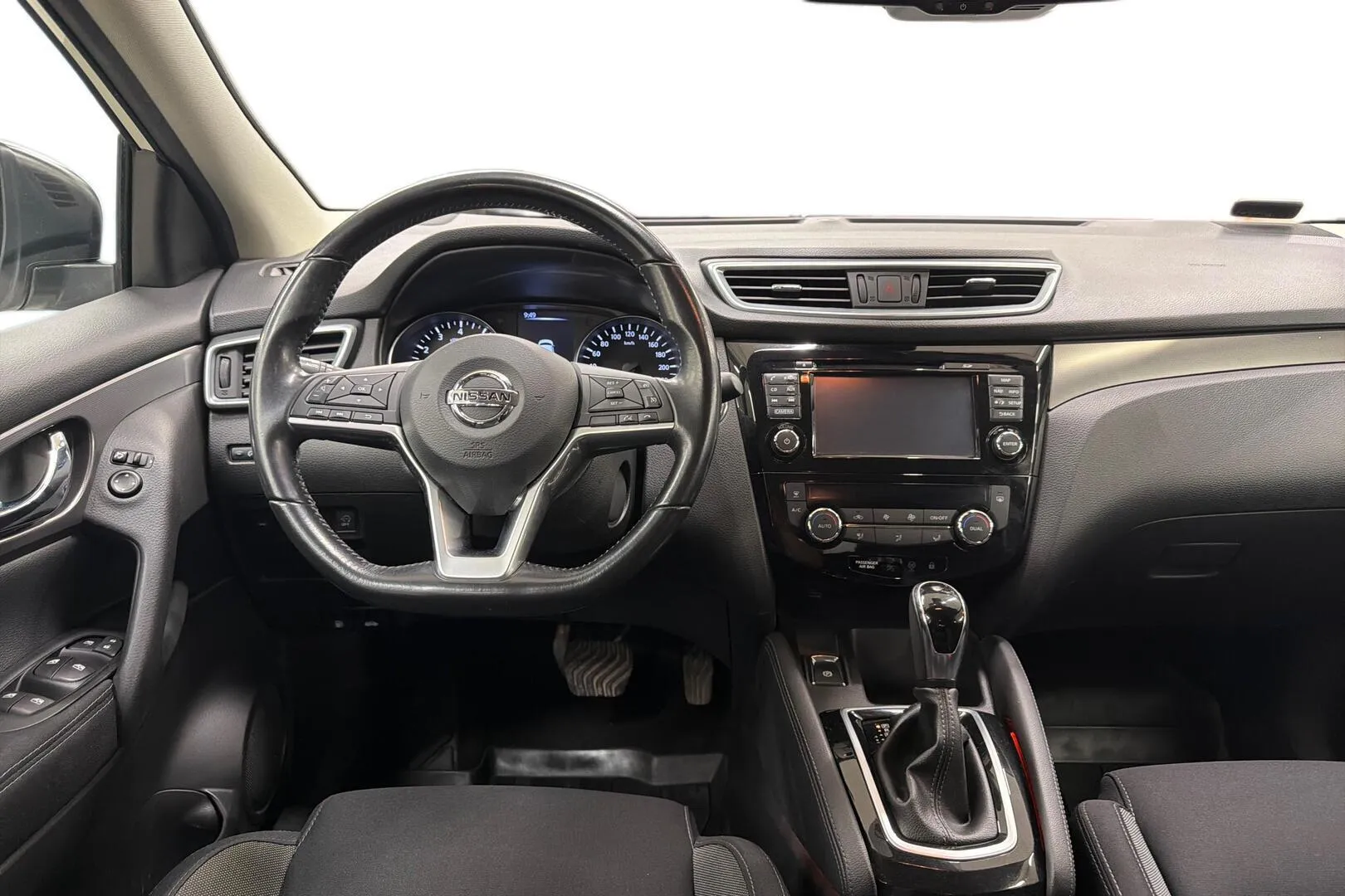 Nissan Qashqai BVB-214 carousel image
