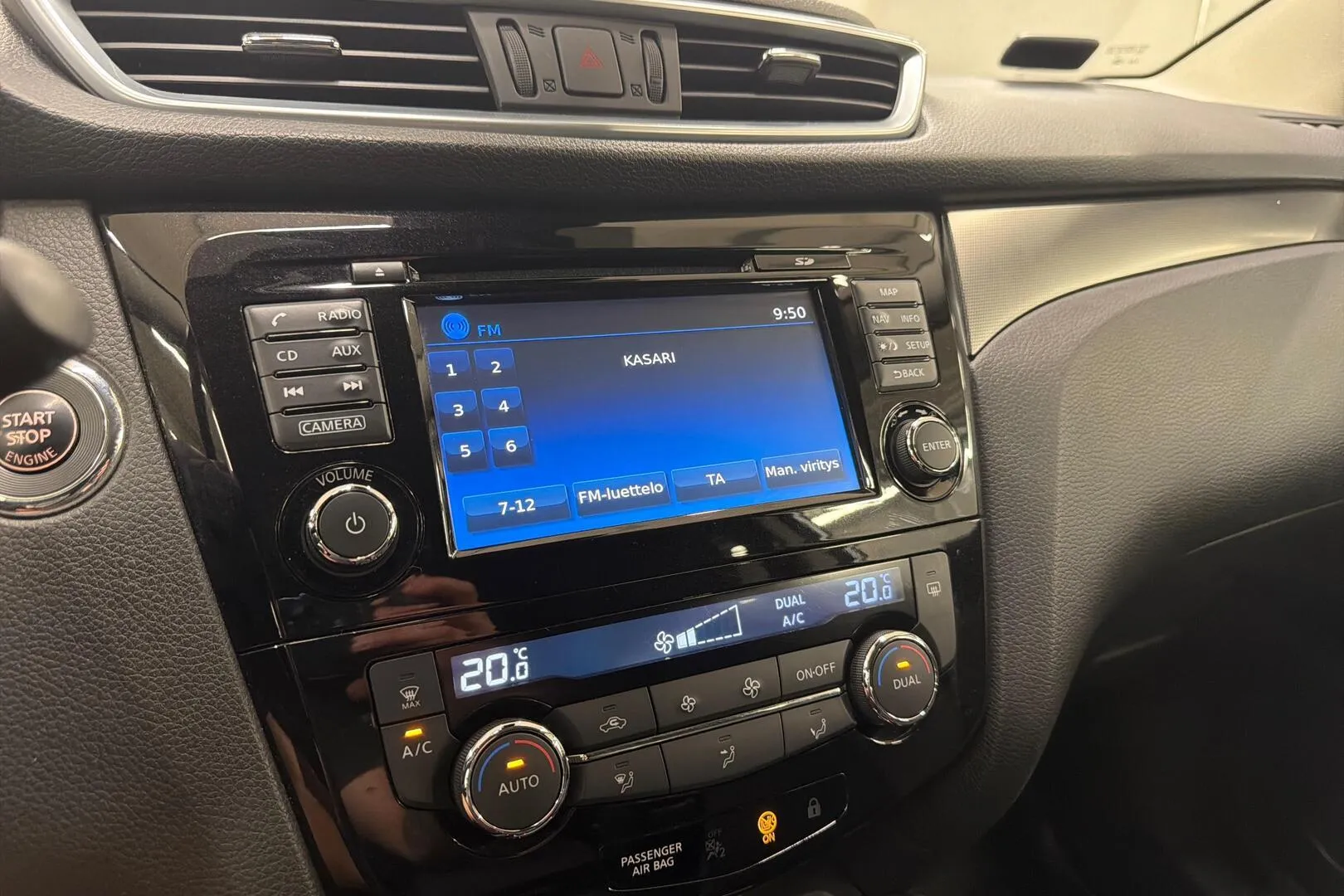 Nissan Qashqai BVB-214 carousel image