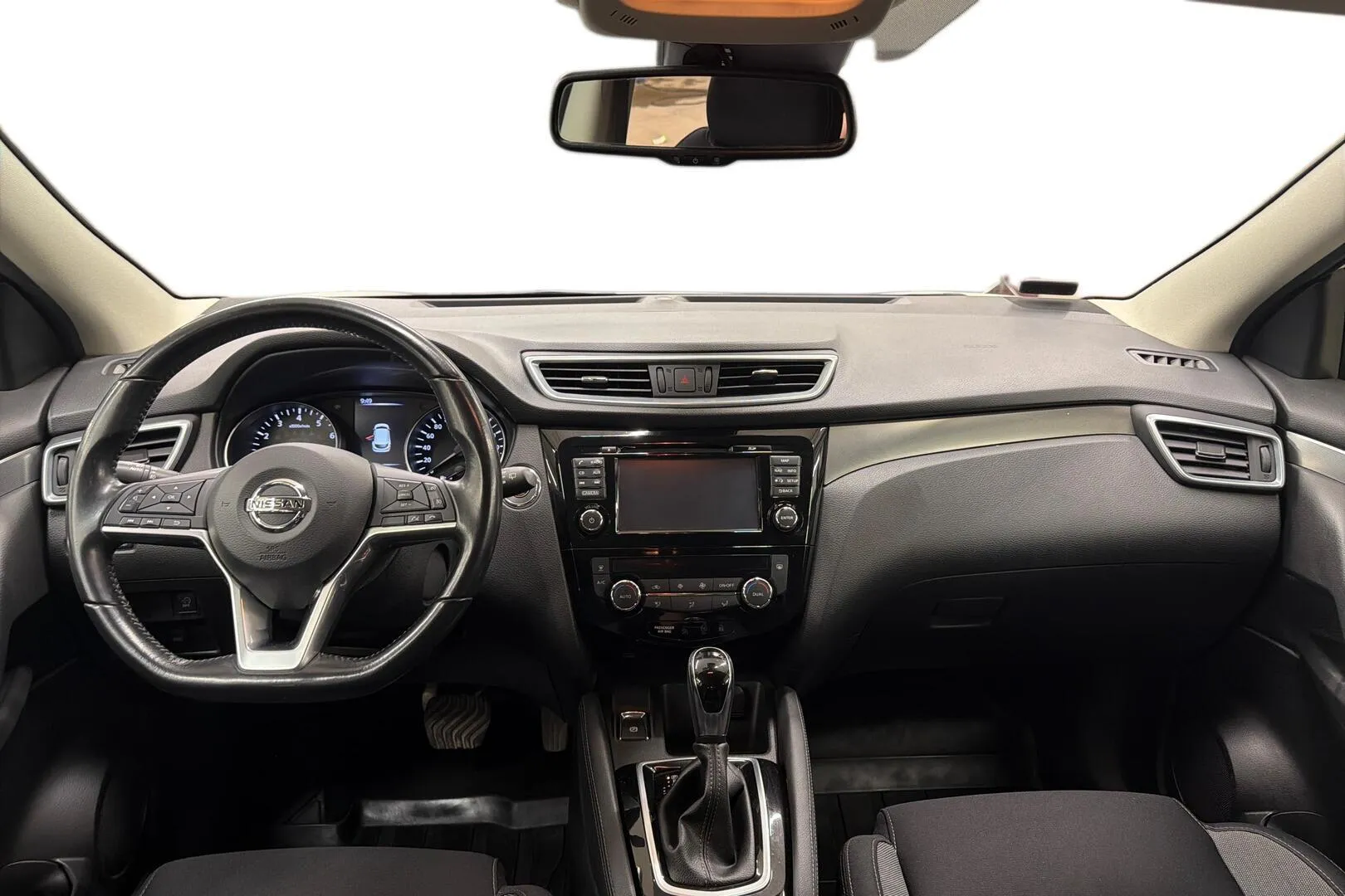 Nissan Qashqai BVB-214 carousel image
