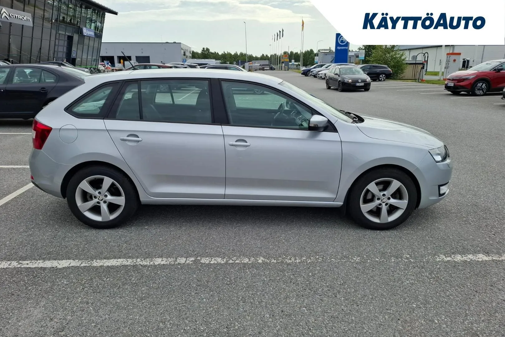 Skoda Rapid ZLT-662 carousel image