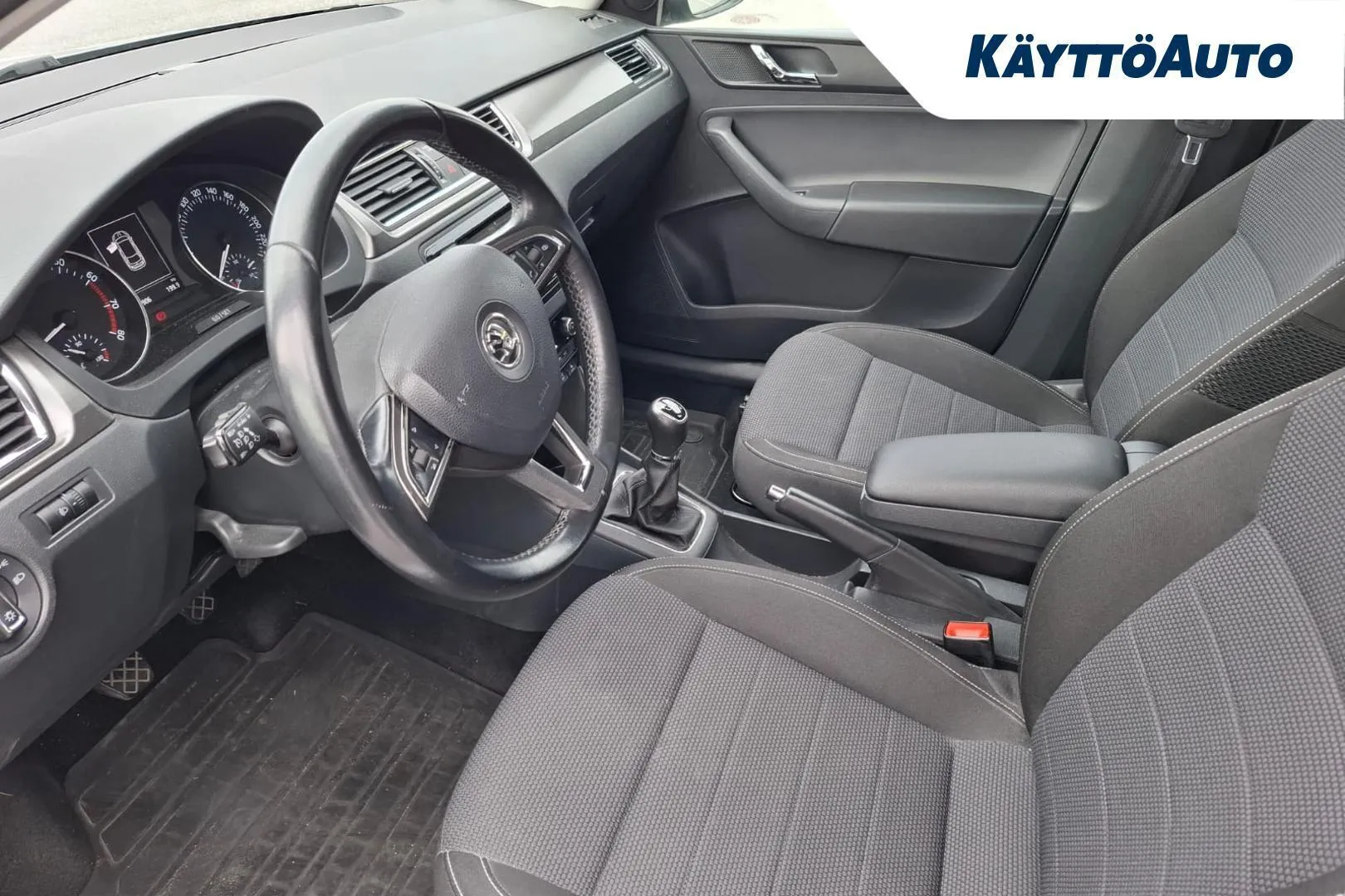 Skoda Rapid ZLT-662 carousel image
