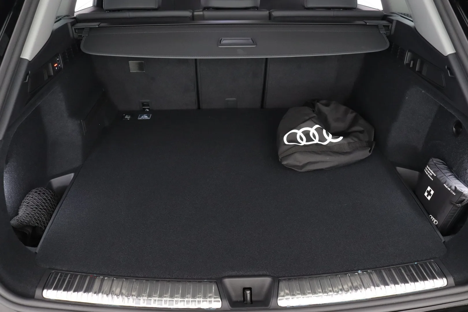 Audi Q5 ZRK-382 carousel image