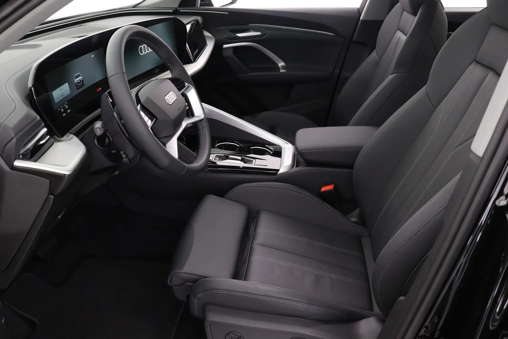 Audi Q5 ZRK-382 carousel image
