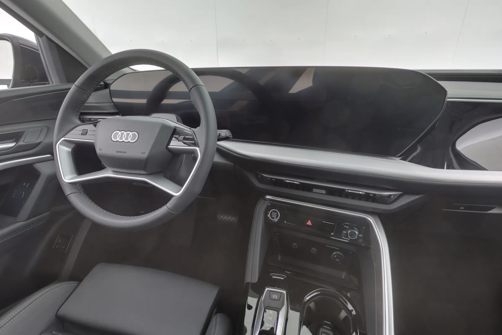 Audi Q5 ZRK-382 carousel image