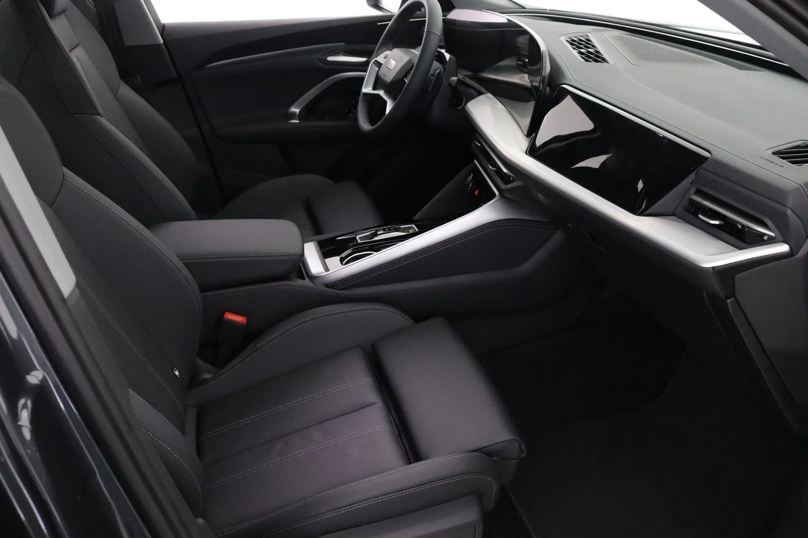 Audi Q5 JOU-209 carousel image