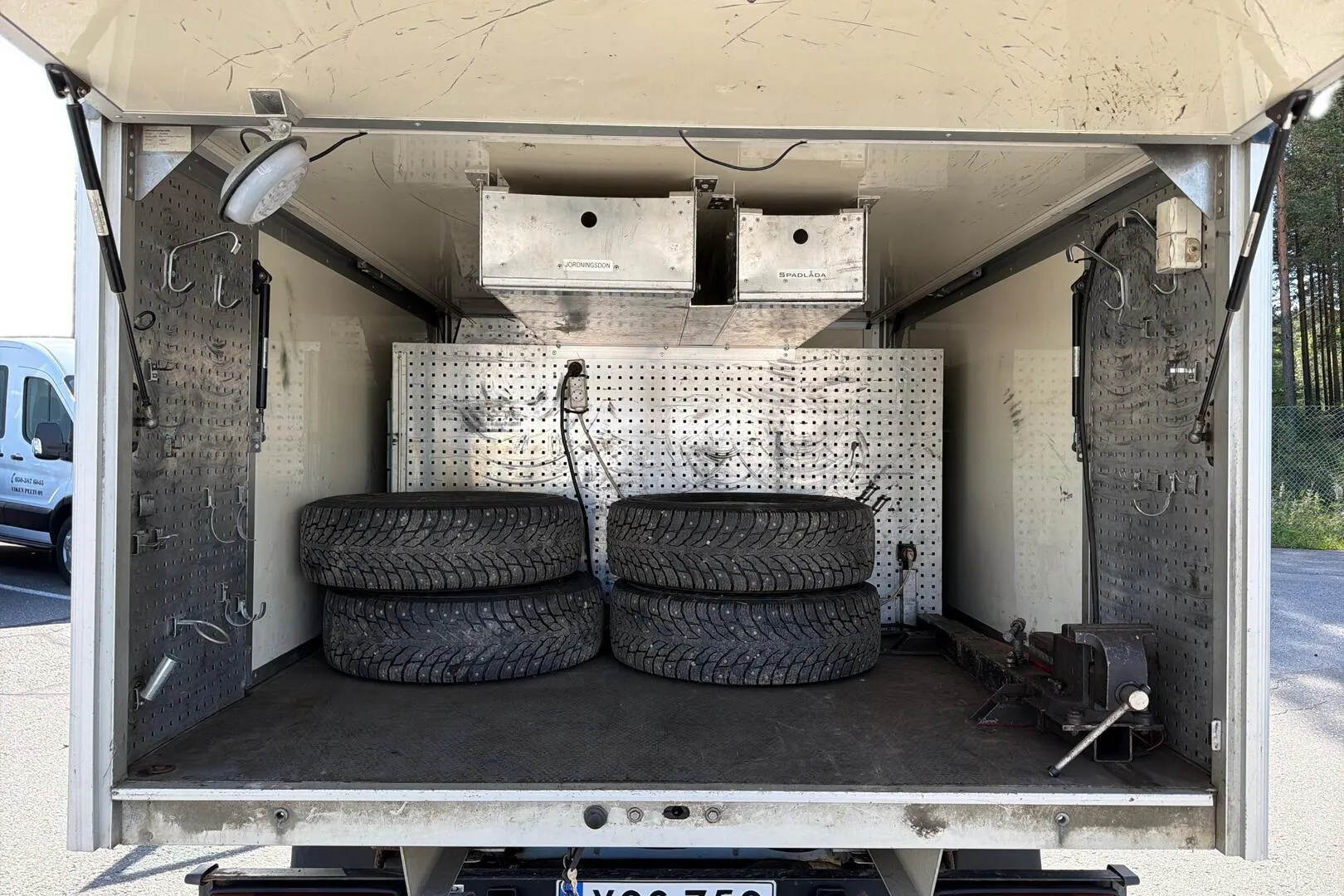 FORD TRANSIT XOS-750 carousel image