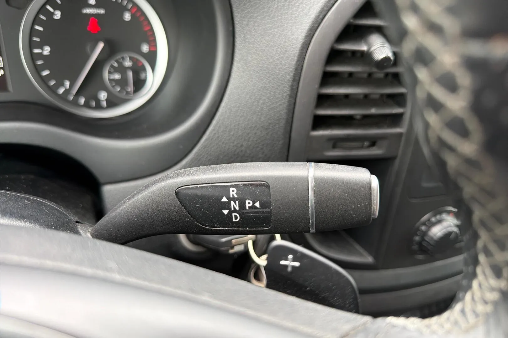 Mercedes-Benz Vito NLU-623 carousel image