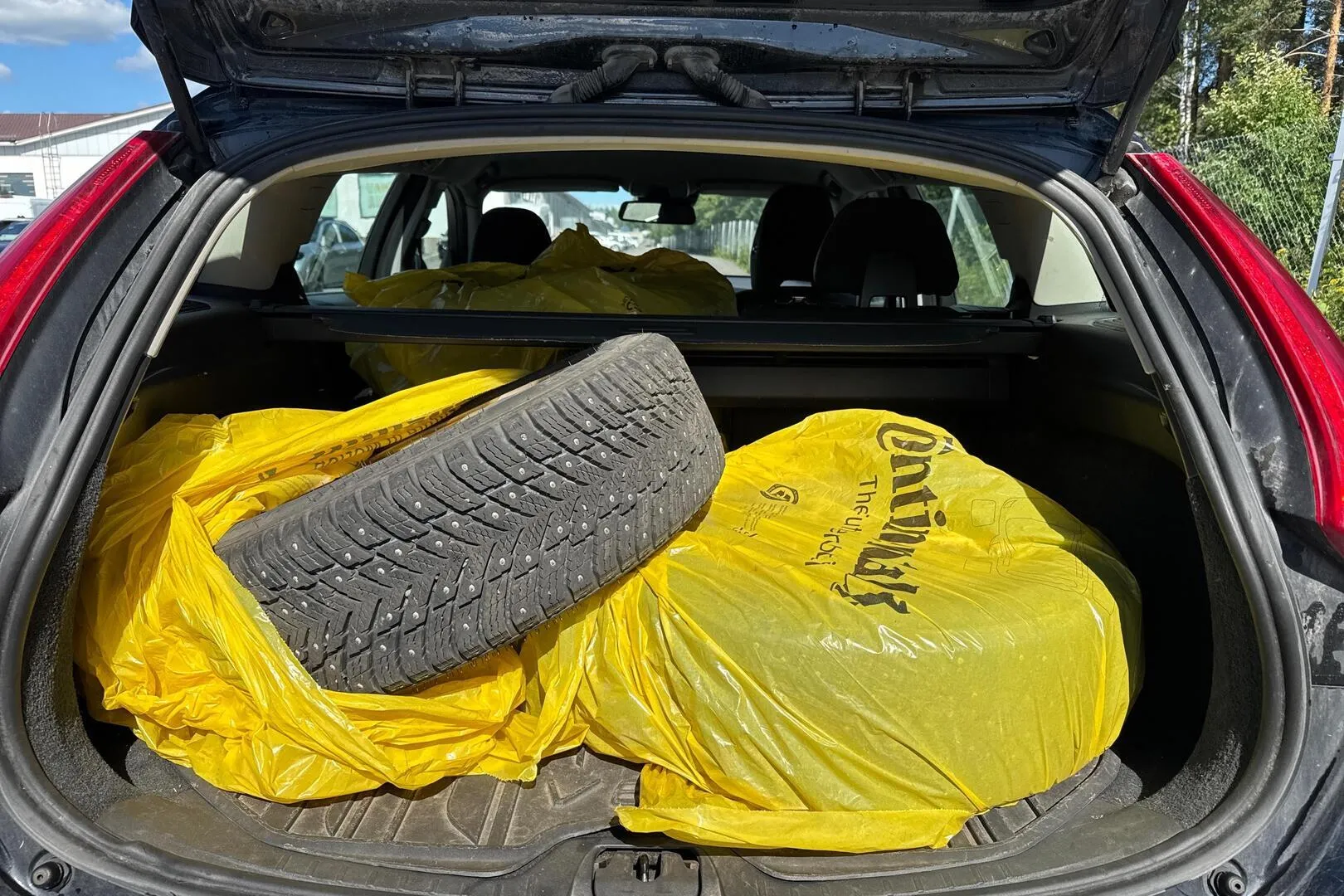 Volvo V60 BXN-873 carousel image