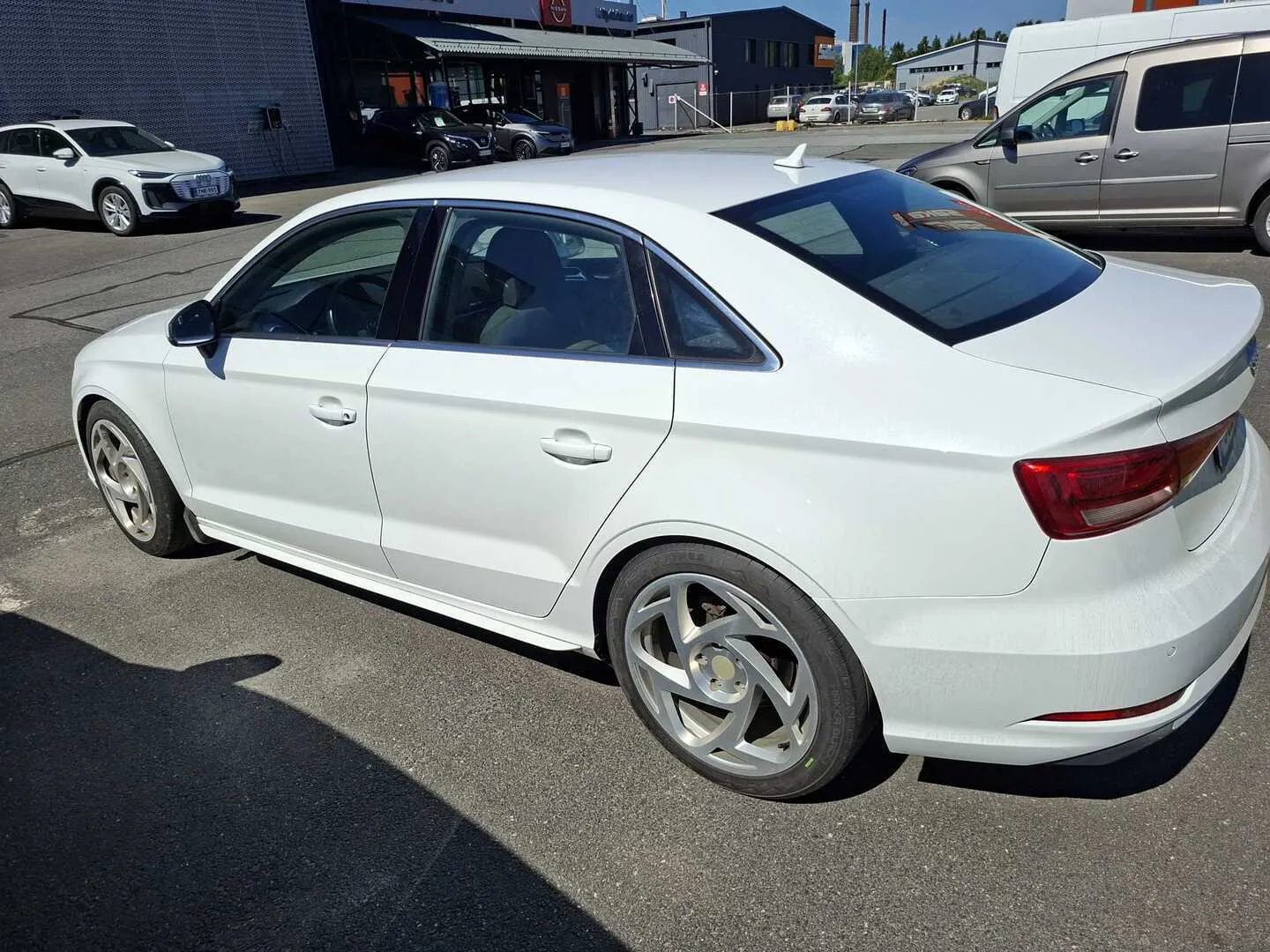 Audi A3 SUZ-247 carousel image