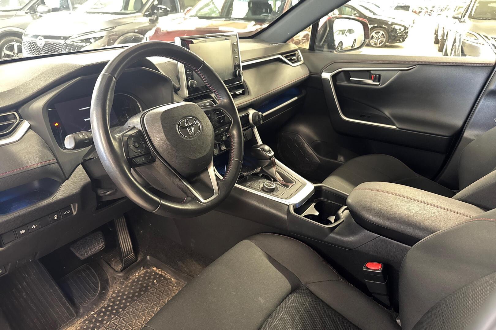 Toyota RAV4 Plug-In 2021, photo 4/8