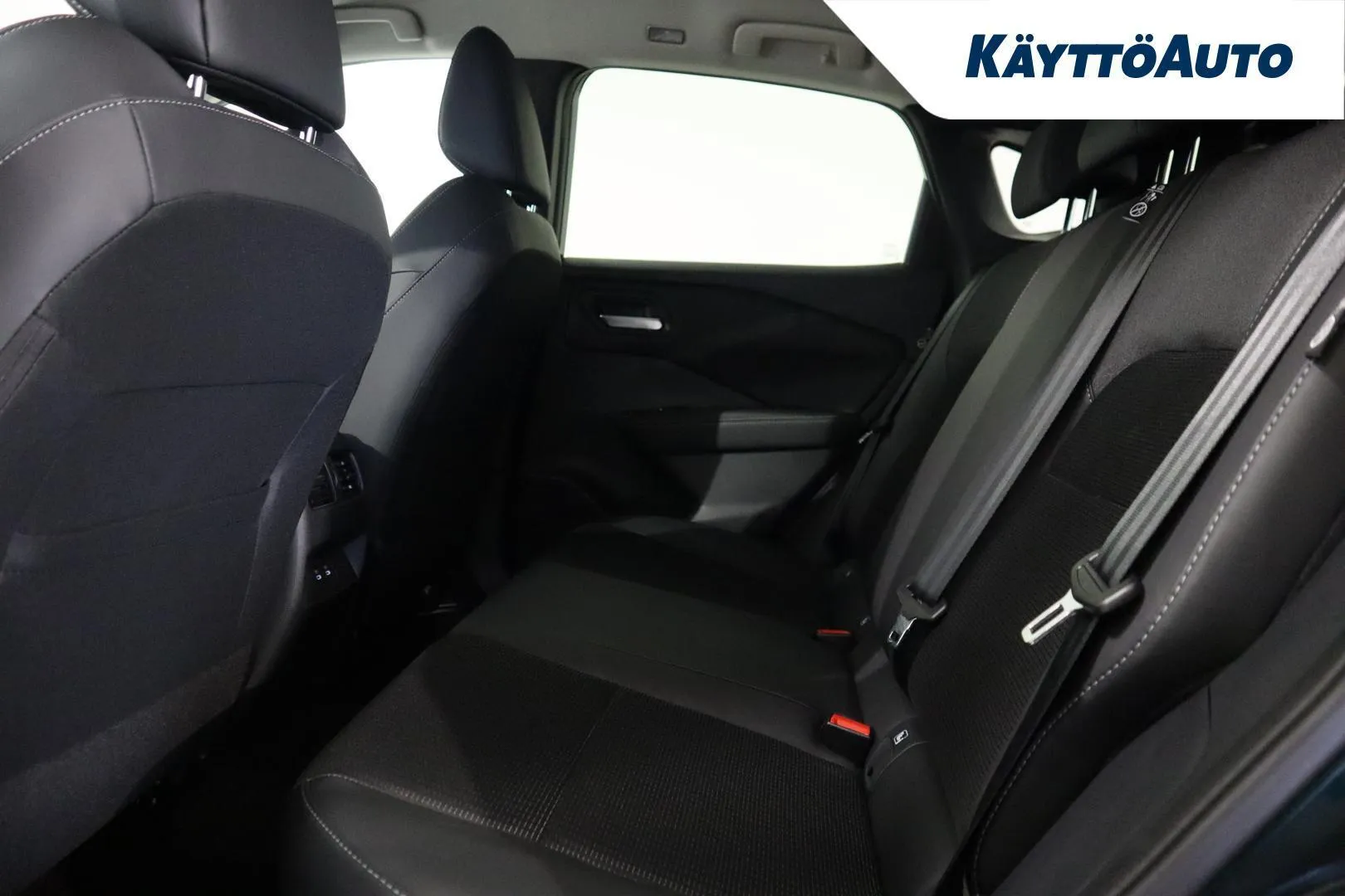 Nissan Qashqai SZY-919 carousel image