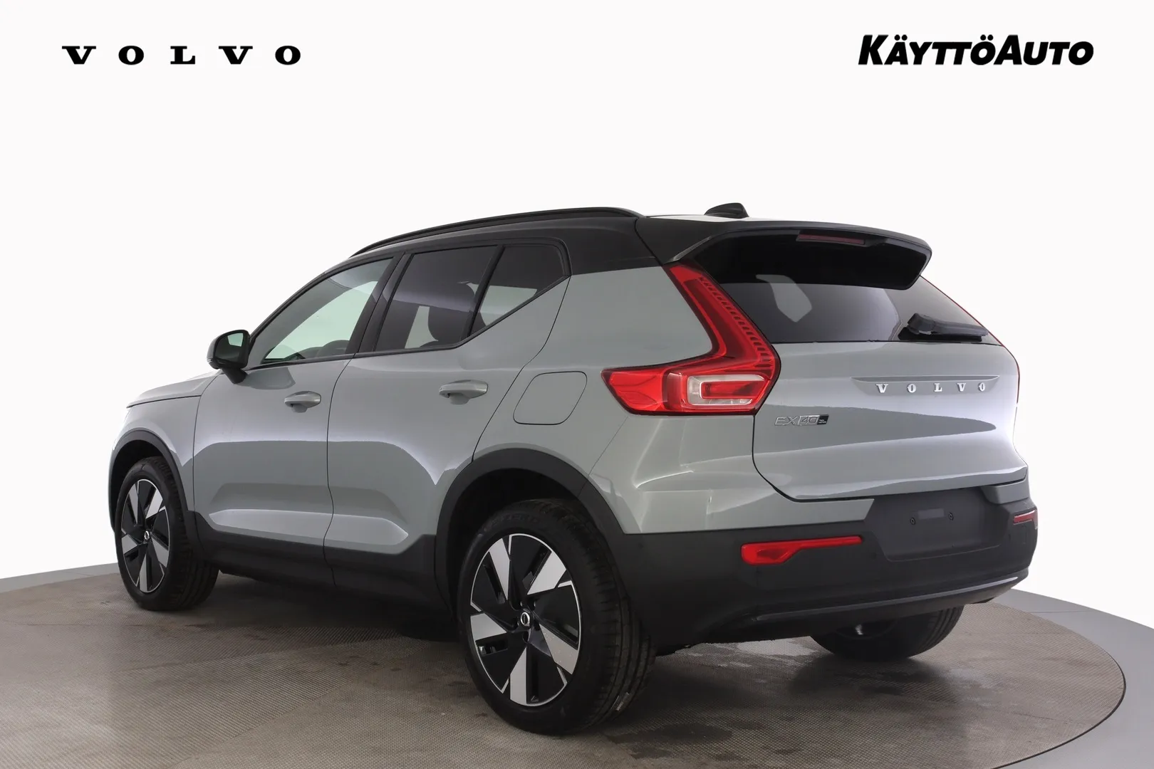 Volvo EX40 SZY-408 carousel image