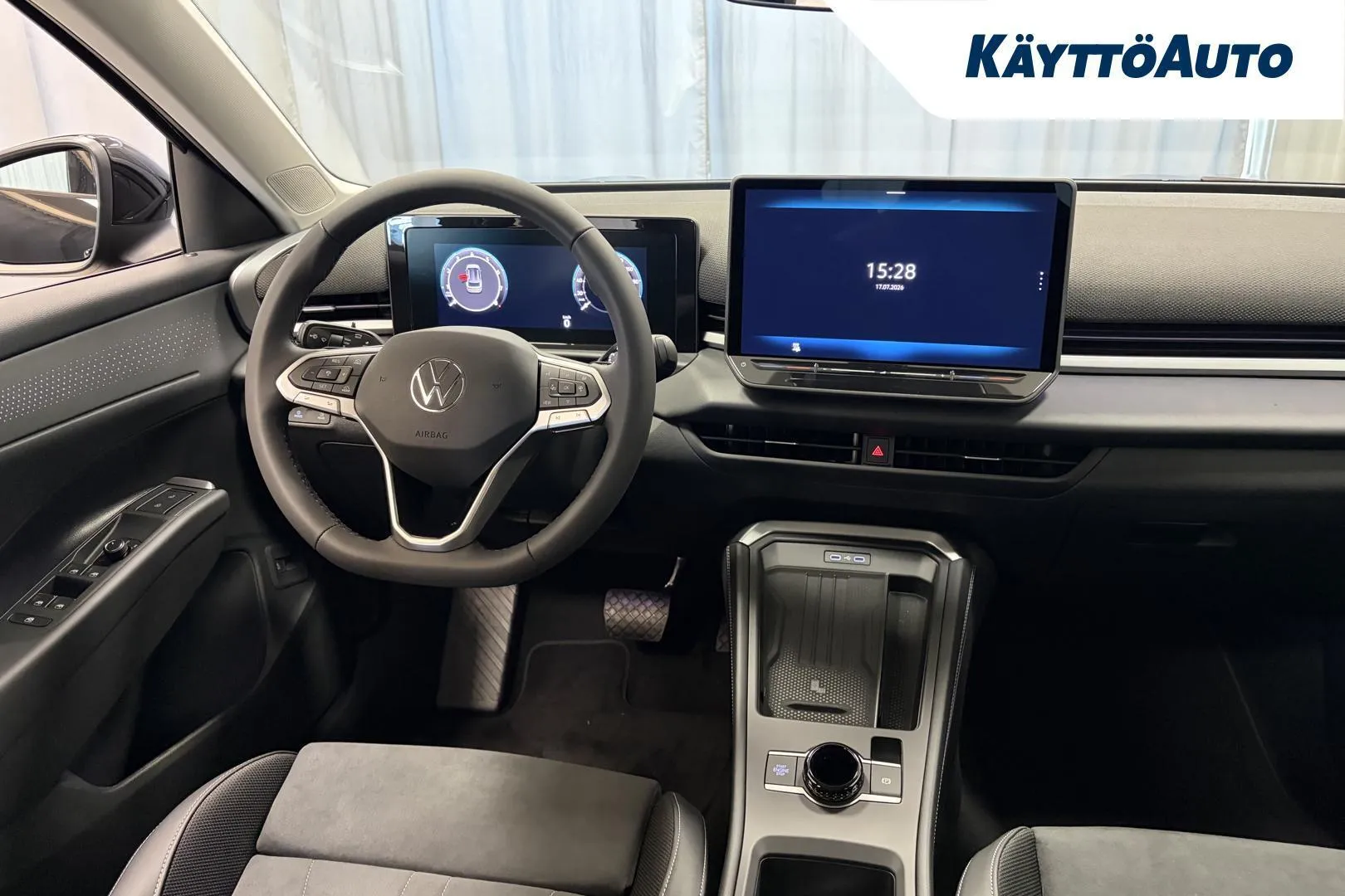 Volkswagen T-Roc KYO-573 carousel image