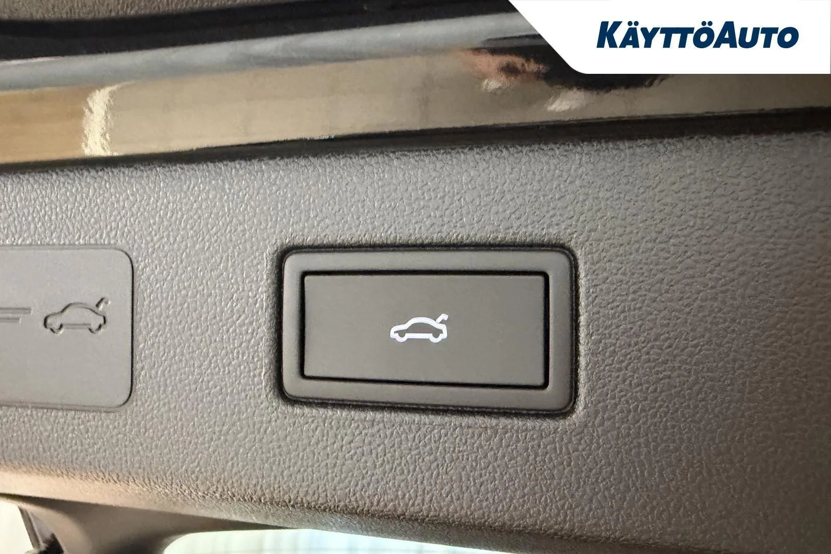 Volkswagen T-Roc KYO-573 carousel image