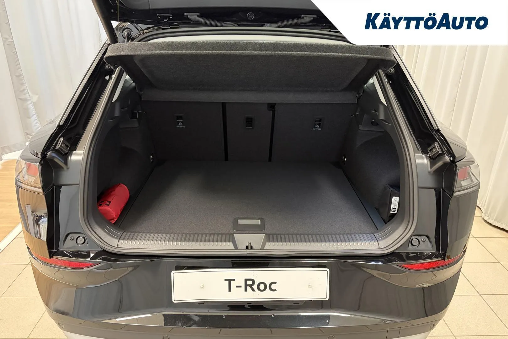 Volkswagen T-Roc KYO-573 carousel image