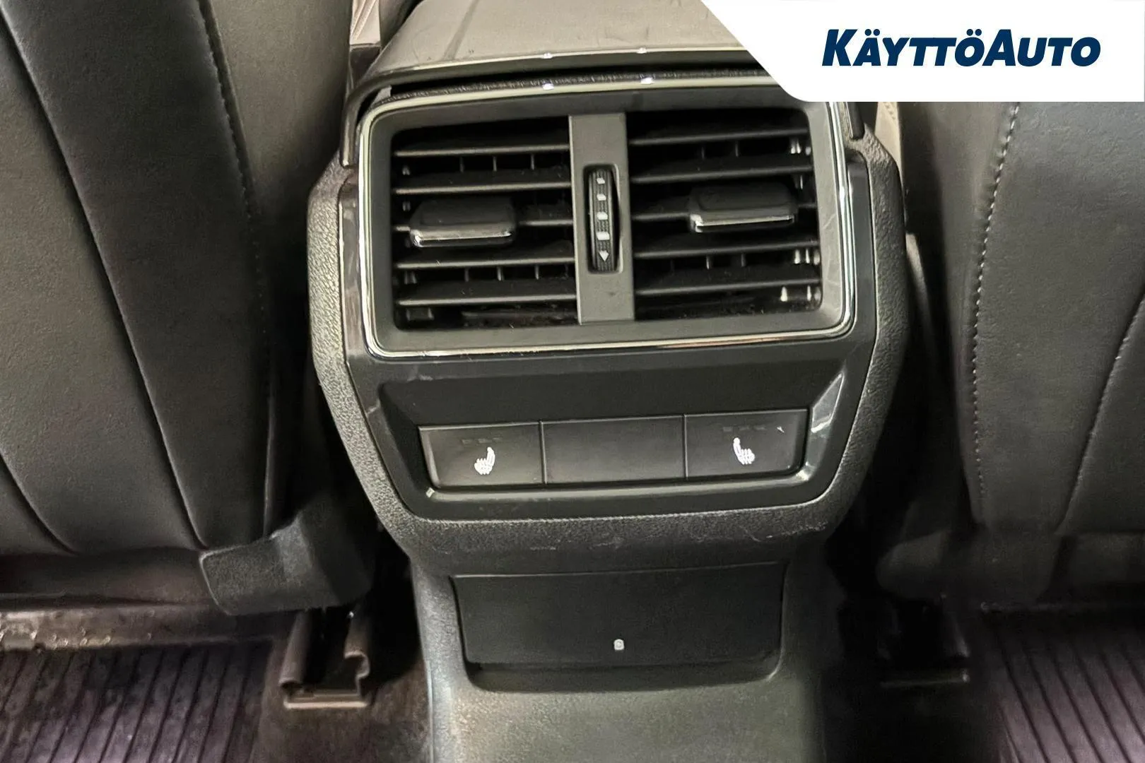 Skoda Karoq CMC-321 carousel image