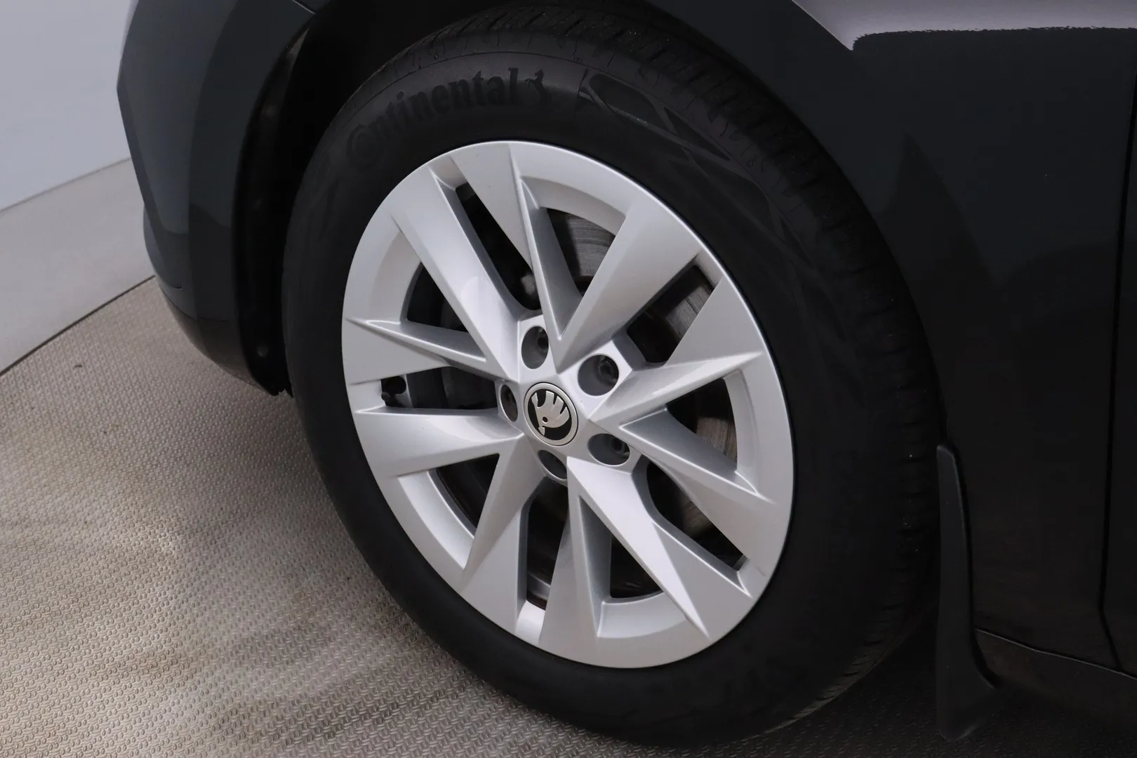 Skoda Octavia GOV-650 carousel image