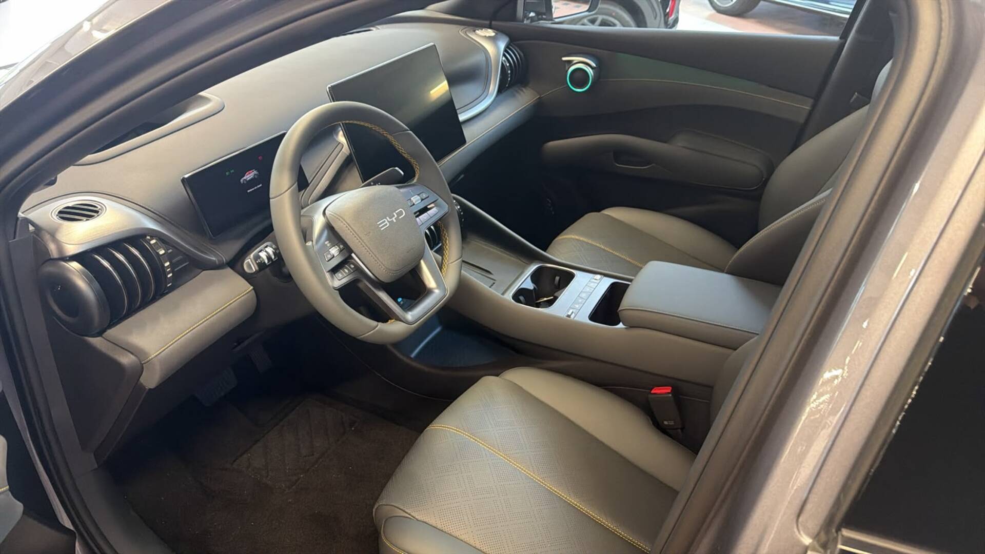 BYD Atto 3 Excellence 2026, kuva 4/6