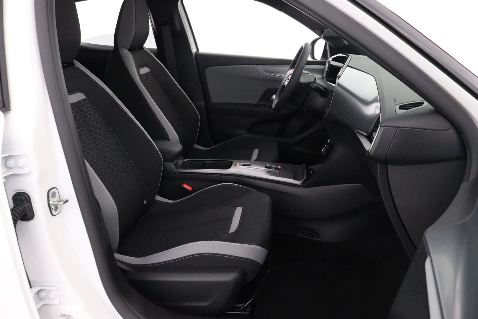 Opel Mokka MSJ-791 carousel image