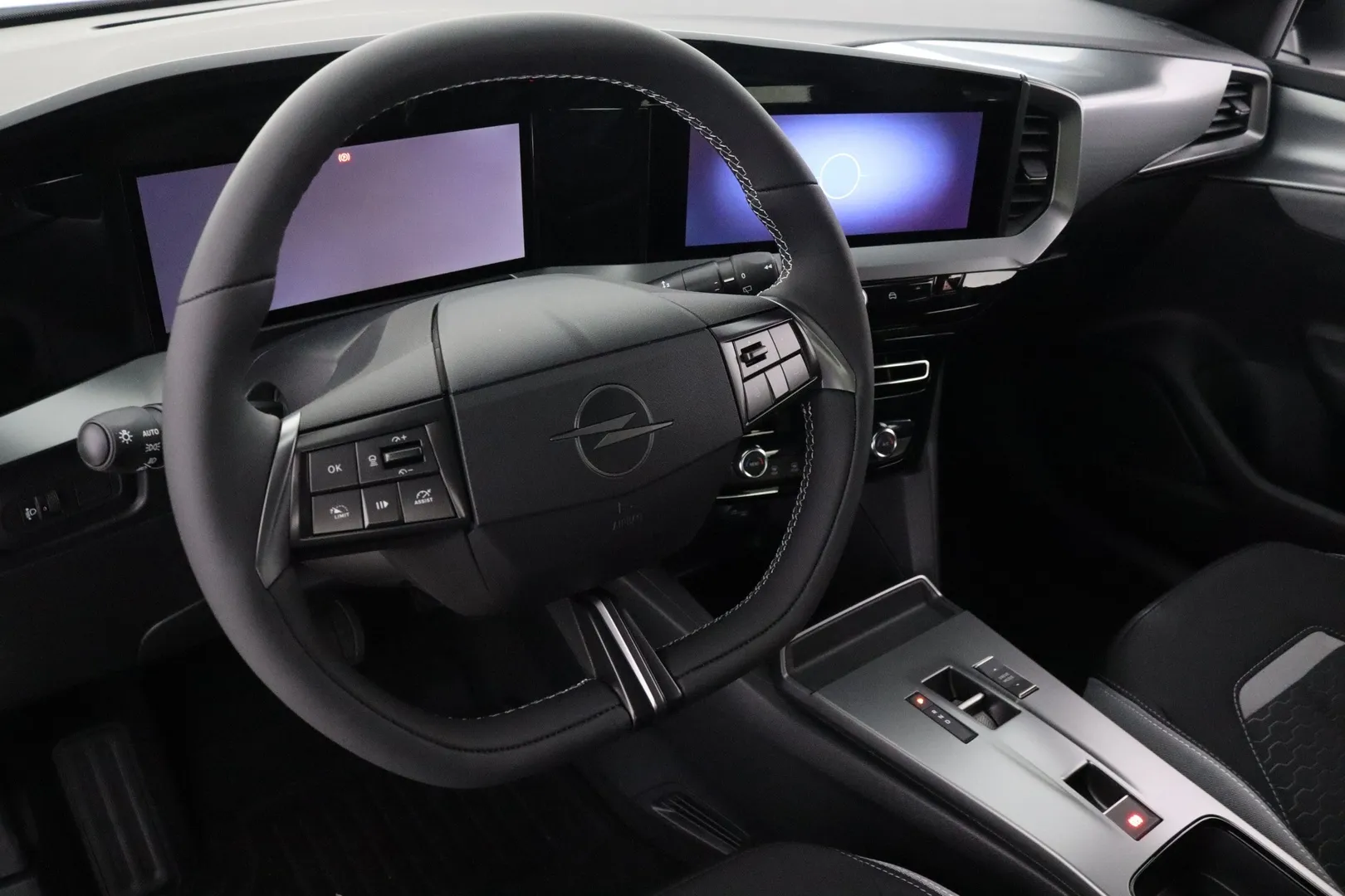 Opel Mokka MSJ-791 carousel image