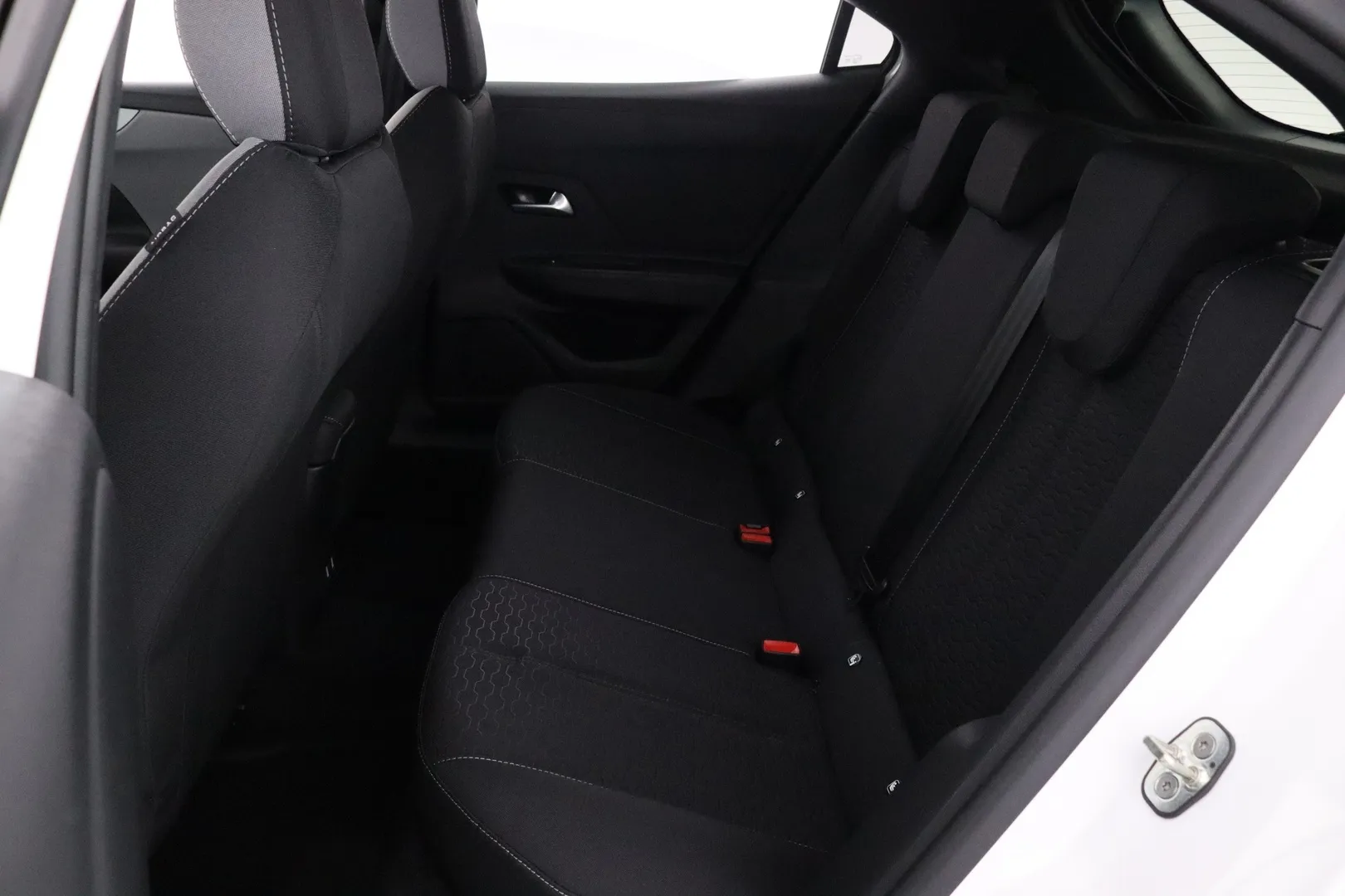 Opel Mokka MSJ-791 carousel image