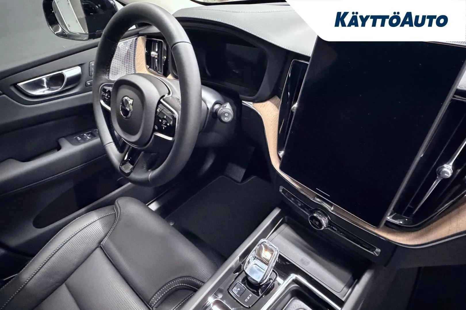 Volvo XC60 SZY-407 carousel image