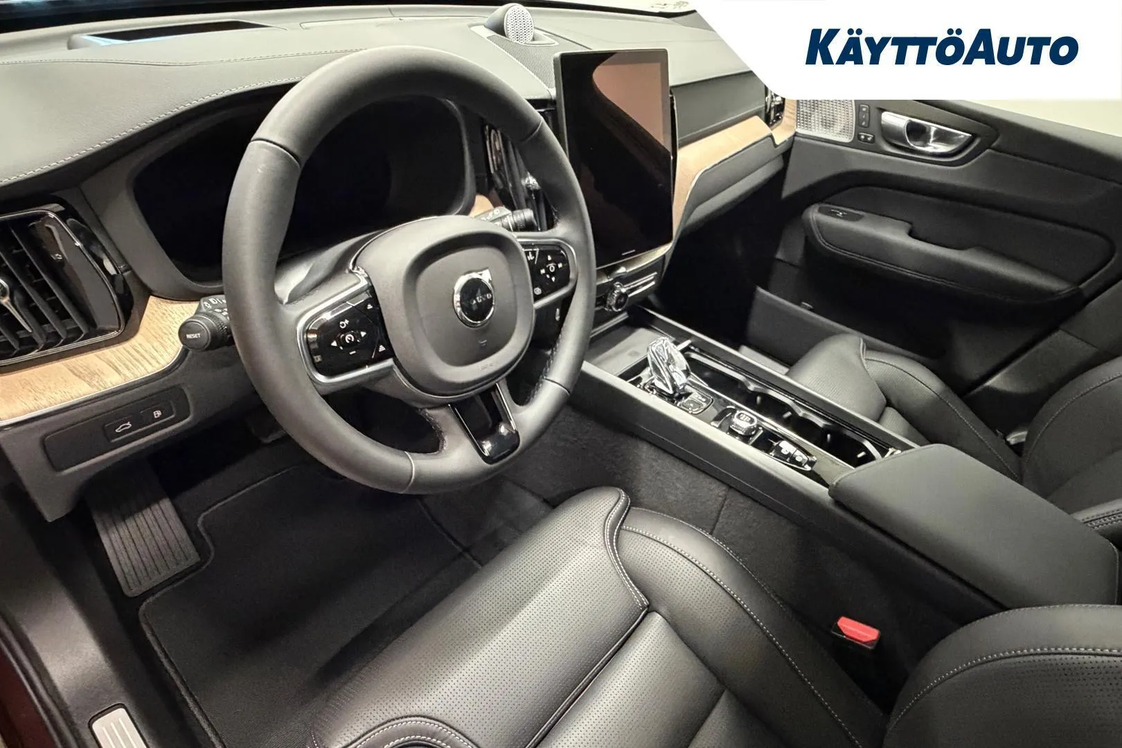 Volvo XC60 FTA-337 carousel image