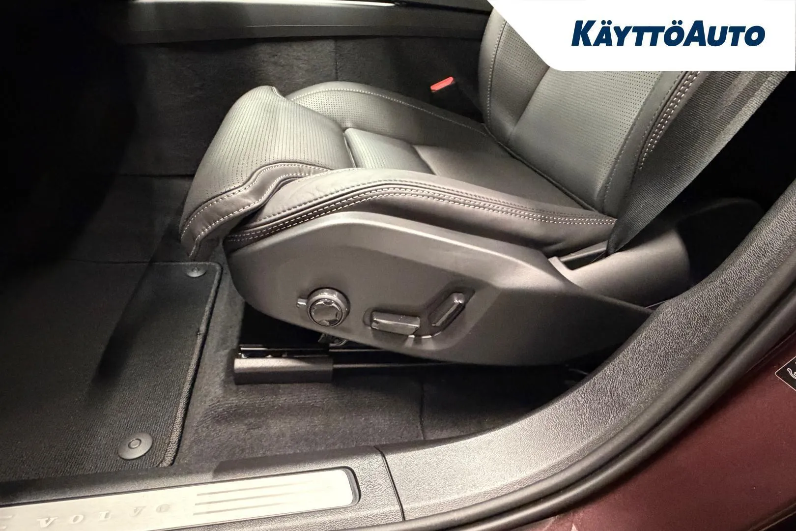 Volvo XC60 FTA-337 carousel image