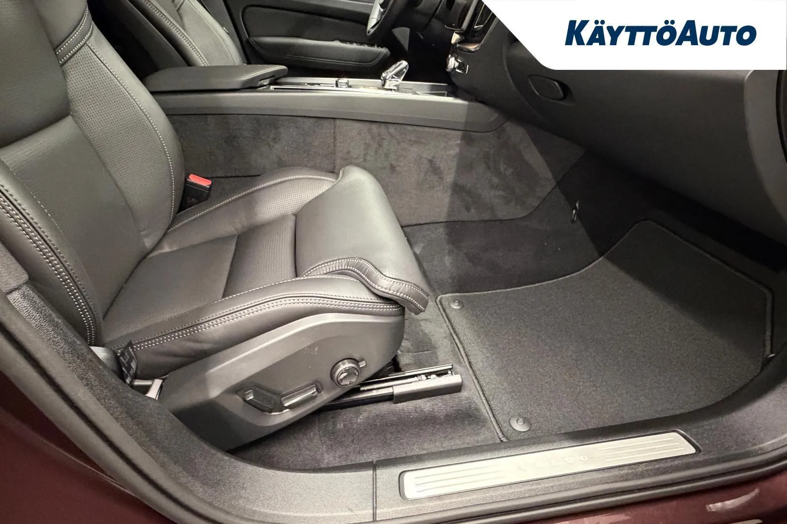 Volvo XC60 FTA-337 carousel image